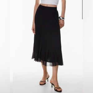 Aritzia Wilfred Pleated Twirl Skirt